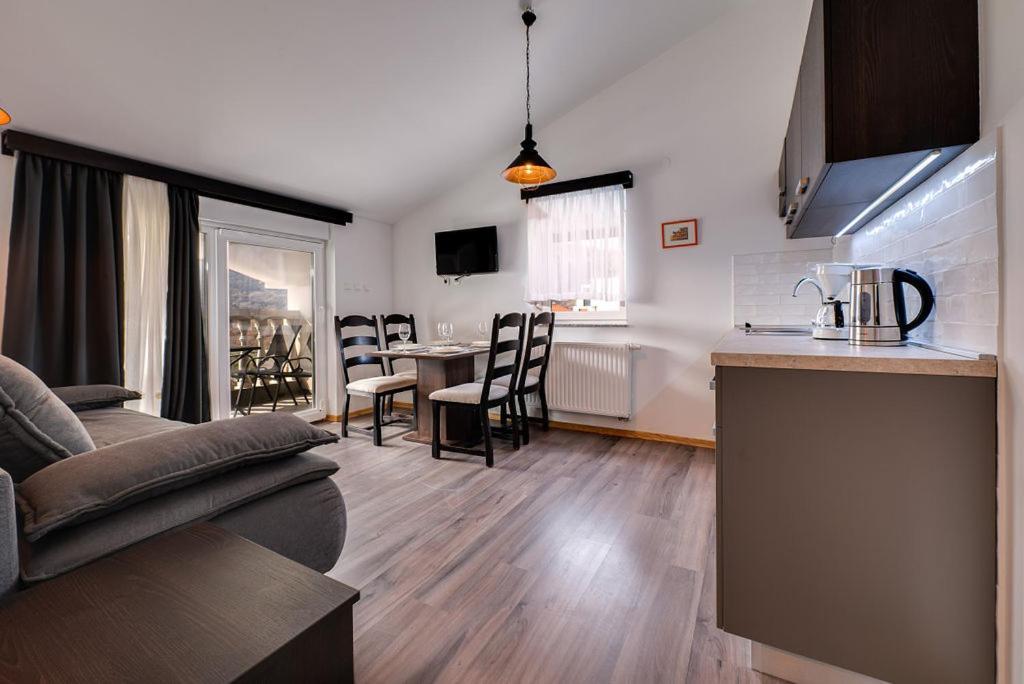 Bed & Breakfast Dosen II บัชกา ภายนอก รูปภาพ